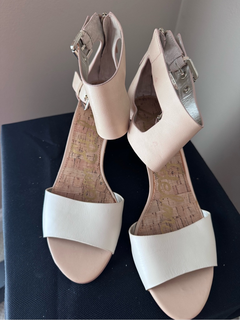 Women’s Open-Toe Ankle Strap Sandals in Light Pink